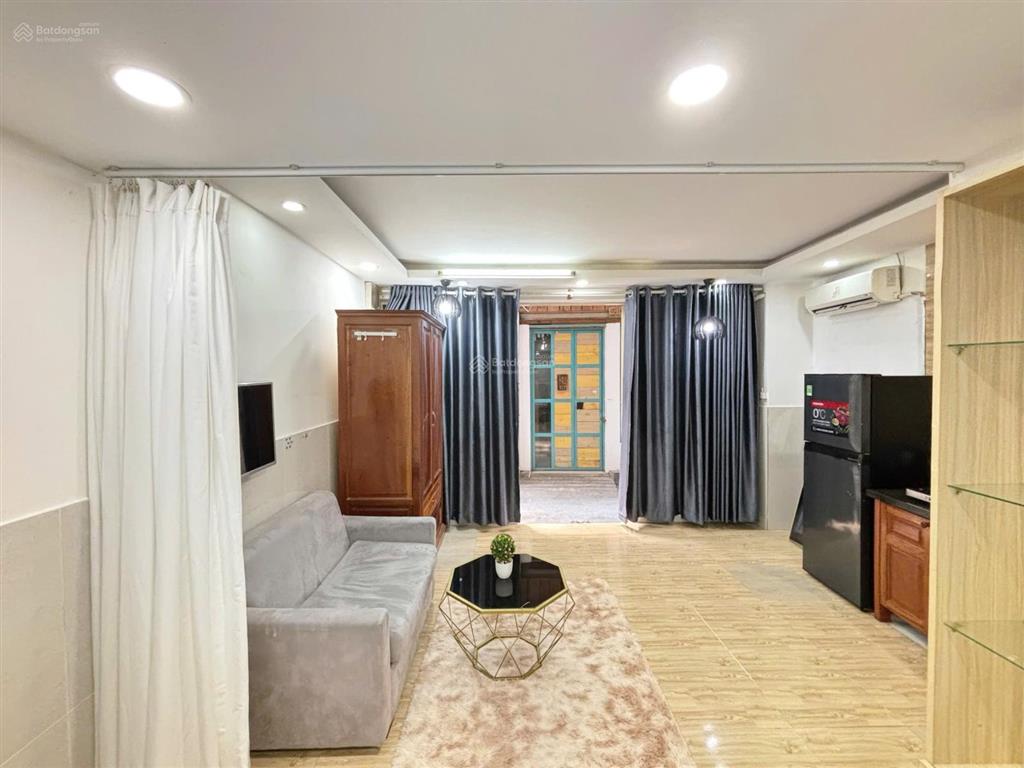Phòng trệt nguyên căn full nội thất ở ngay nguyễn thiện thuật