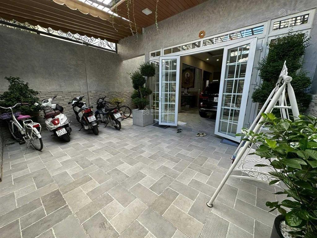 Bán biệt thự căn góc 2mt hẻm 436 đường 3/2, phường 12, quận 10 6,7x23m 3 lầu nở hậu 6,9m giá 36 tỷ