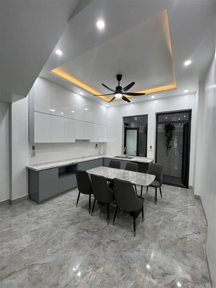 Căn nhà 4 tầng 60m có thang máy tái định cư chợ hoa quả hồng bàng cực đẹp chỉ 7,2 tỷ.  0977 942 ***