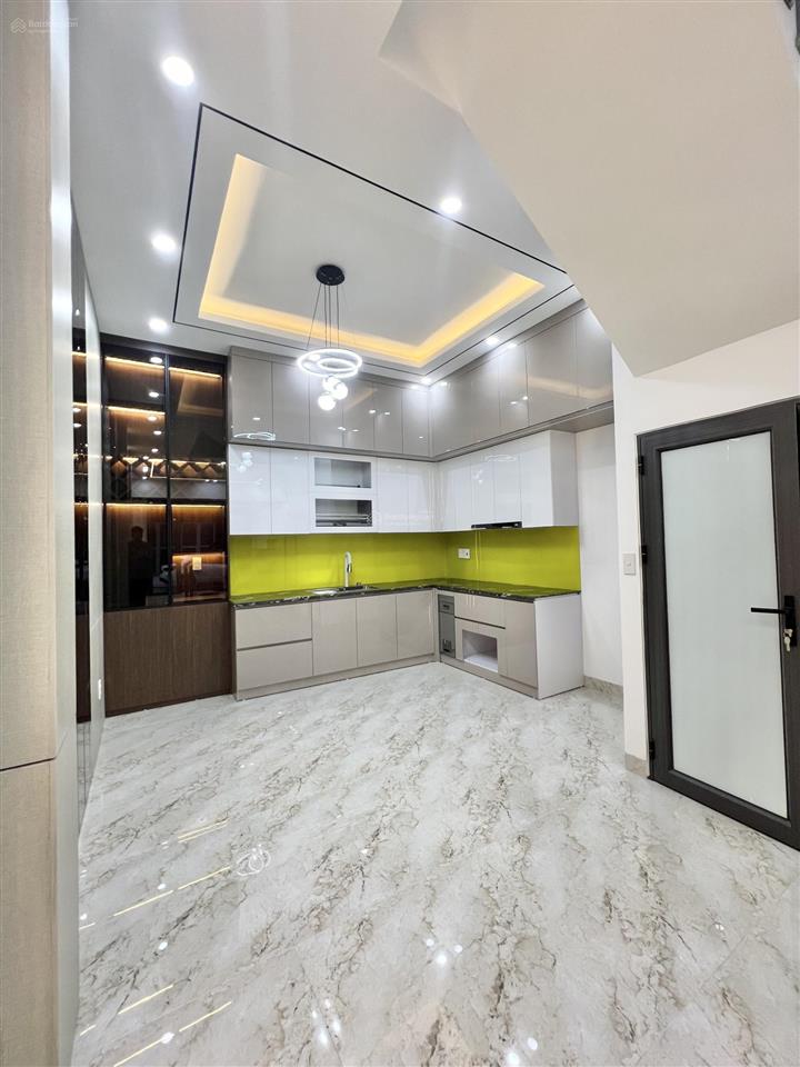 Chỉ 4,65 tỷ sở hữu nhà 4 tầng mới tinh khu tái định cư vinhomes nội thất luxury đường phân lô ô tô
