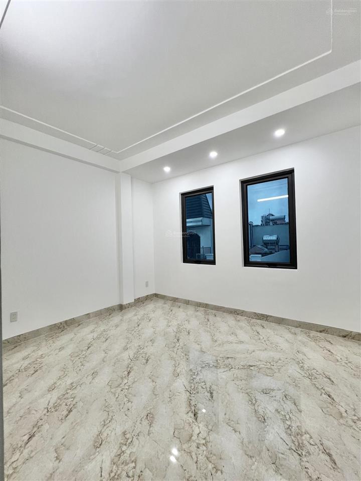 Chỉ 4,65 tỷ sở hữu nhà 4 tầng mới tinh khu tái định cư vinhomes nội thất luxury đường phân lô ô tô