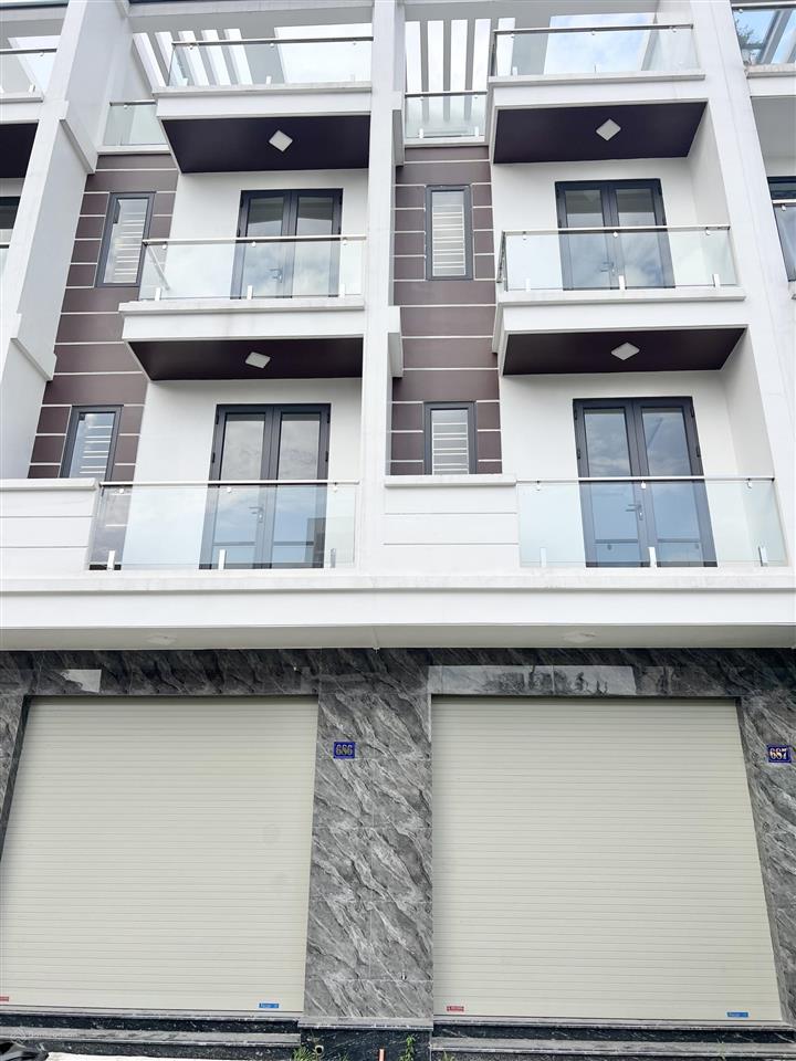 Rẻ nhất him lam hùng vương  nhà 4 tầng 50m đã hoàn thiện chỉ 4,35 tỷ.  0977 942 ***