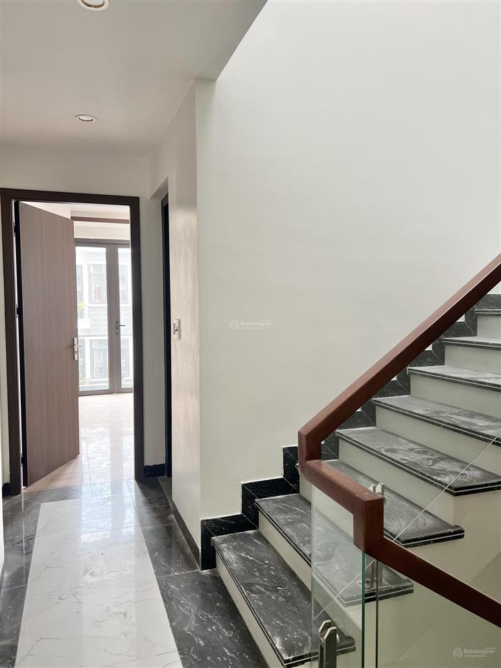 Chỉ 4,35 tỷ sở hữu nhà 4 tầng 50m2 bìa đỏ mới cứng tại him lam hồng bàng.  0977 942 ***