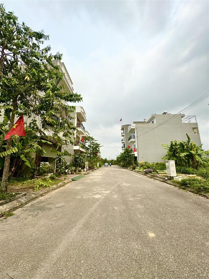 Bán gấp lô đất 100m2 ngang 5m hướng đông nam không lỗi khu đống chuối hùng vương hồng bàng 4,4 tỷ