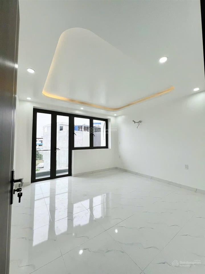 Chỉ hơn 4 tỷ sở hữu nhà 4 tầng dt 50m2 đường 10m tại him lam hùng vương hồng bàng.  0977 942 ***