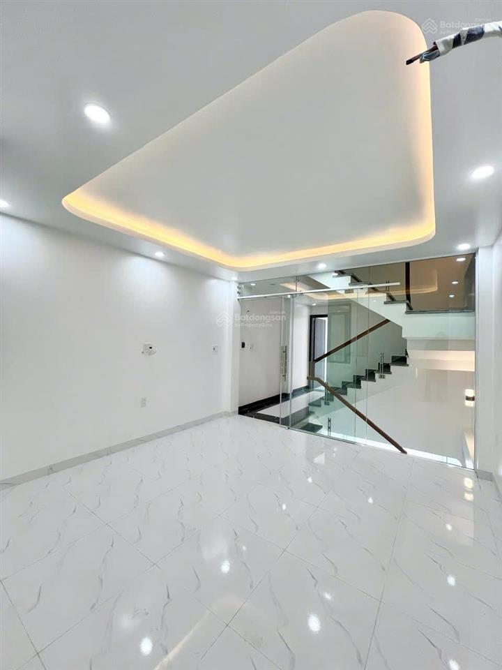 Chỉ hơn 4 tỷ sở hữu nhà 4 tầng dt 50m2 đường 10m tại him lam hùng vương hồng bàng.  0977 942 ***