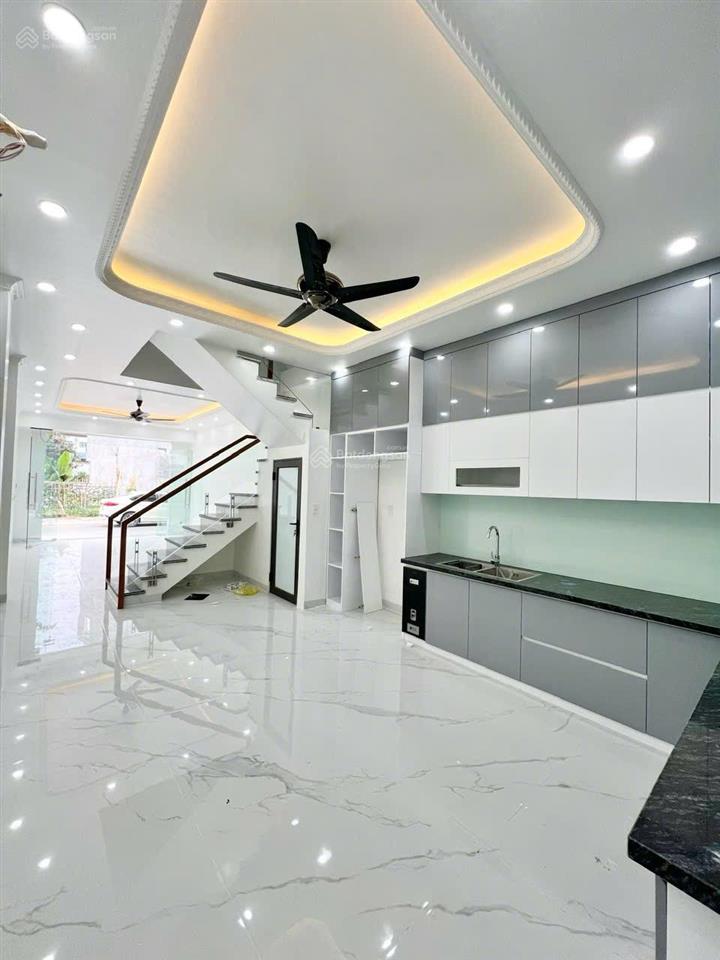 Chỉ hơn 4 tỷ sở hữu nhà 4 tầng dt 50m2 đường 10m tại him lam hùng vương hồng bàng.  0977 942 ***