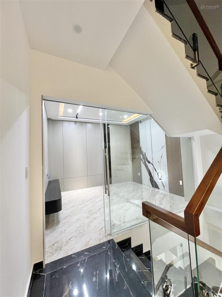 Bán nhà riêng 4pn, 3wc, 40m2, 4,5 tỷ khu tái định cư vinhomes sở dầu, hồng bàng, hải phòng