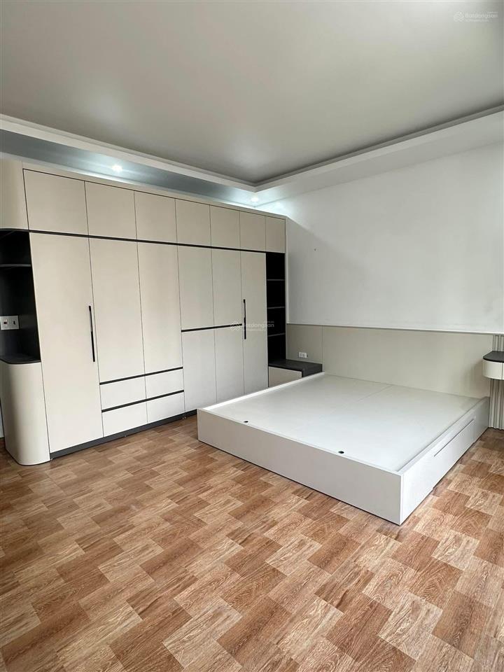 Bán nhà 3 tầng 50m2 full nội thất khu tđc vinhomes riverside, sở dầu hồng bàng, giá 5,2 tỷ