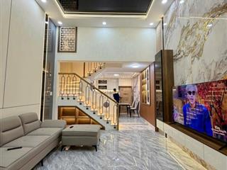 Nhà hoàng bật đạt, 4 tầng, hẽm oto 4m thông, 4m x 11m, 3 phòng ngủ, 45m2, ở và kinh doanh đỉnh