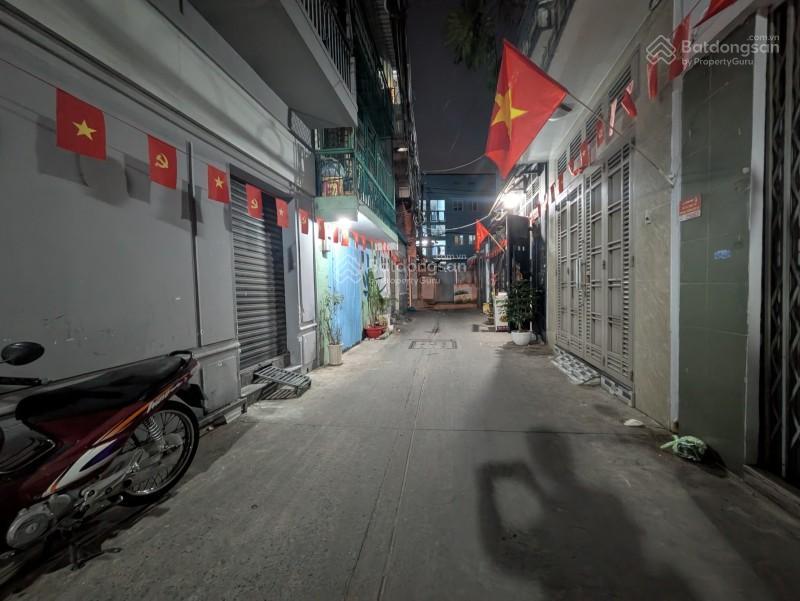 Nhà lạc long quân, hẻm xe tải thông, gần mặt tiền, 4 tầng, 50m2, 7.35 tỷ
