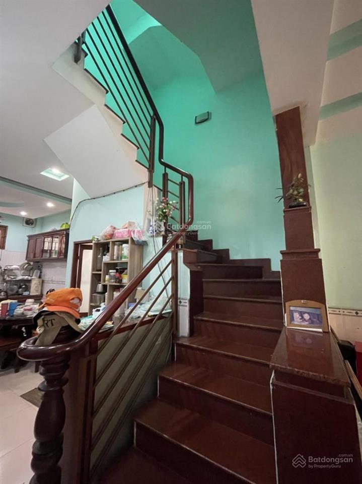 Nhà lý thường kiệt, giáp quận 10, 3 tầng, 5 phòng ngủ, hẽm xe hơi tránh, 60m2, 9.5 tỷ