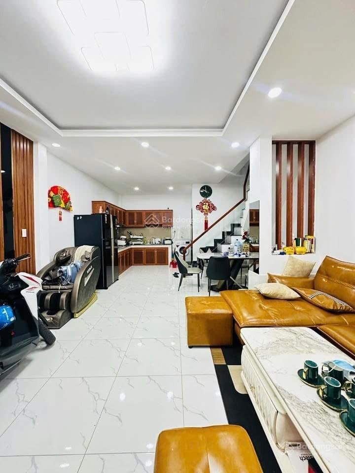 Nhà đồng xoài, tân bình, khu k300, ngay cầu vượt hoàng hoa thám, ngang 5.3m bề thế, 53m2, 6 tỷ 850