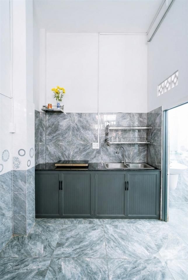 4.8 tỷ, ni sư huỳnh liên, tân bình, hẻm 6m thông, 30m2, đang có thu nhập 96tr/năm