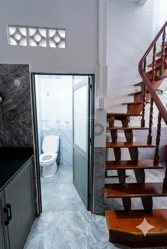 4.8 tỷ, ni sư huỳnh liên, tân bình, hẻm 6m thông, 30m2, đang có thu nhập 96tr/năm