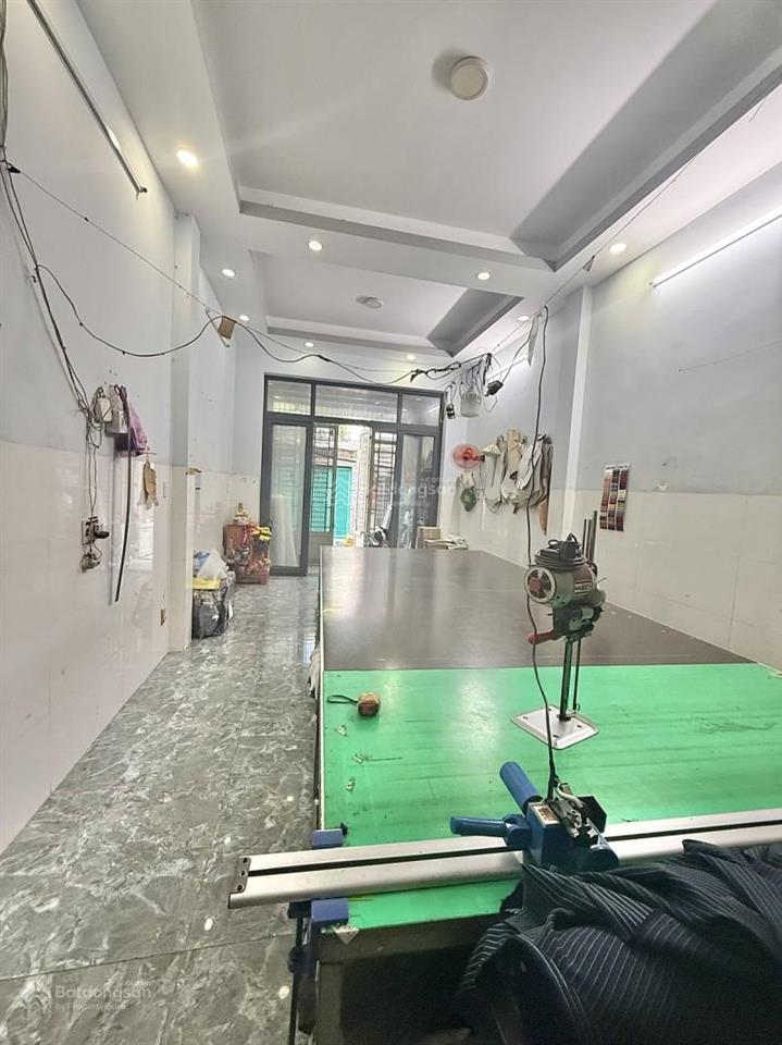 Nhà hồng lạc, tân bình, giáp quận 10, 3 tầng btct, 61m2, hẻm oto thông, nhỉnh 9 tỷ.