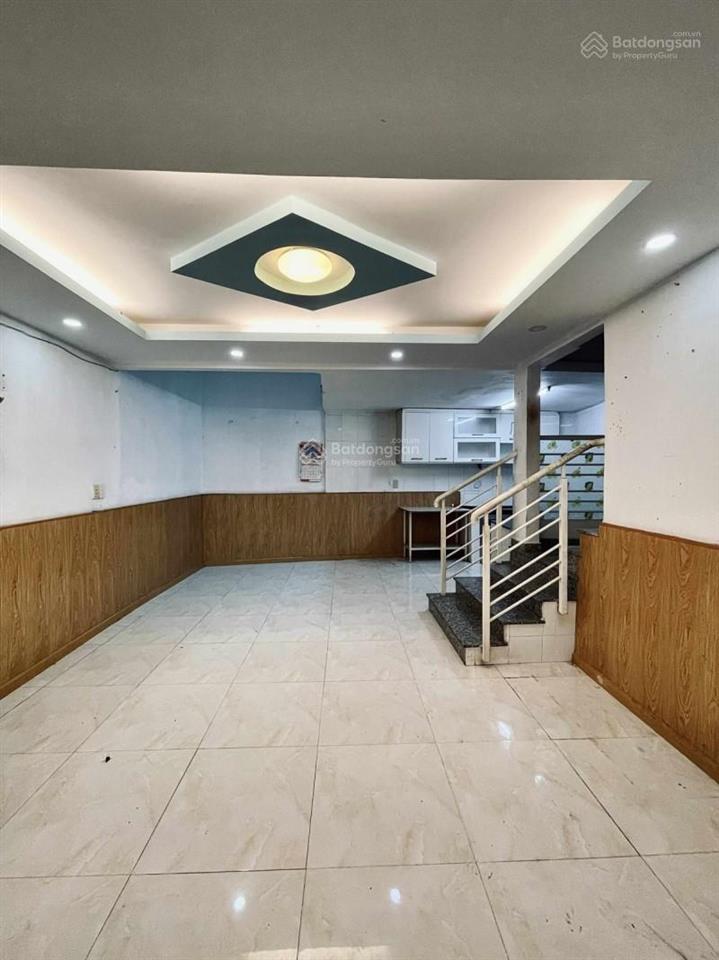 Bán nhà lạc long quân, tân bình, 4 tầng, 50m2, 8.7 tỷ, hxh 5m thông, giáp quận 10