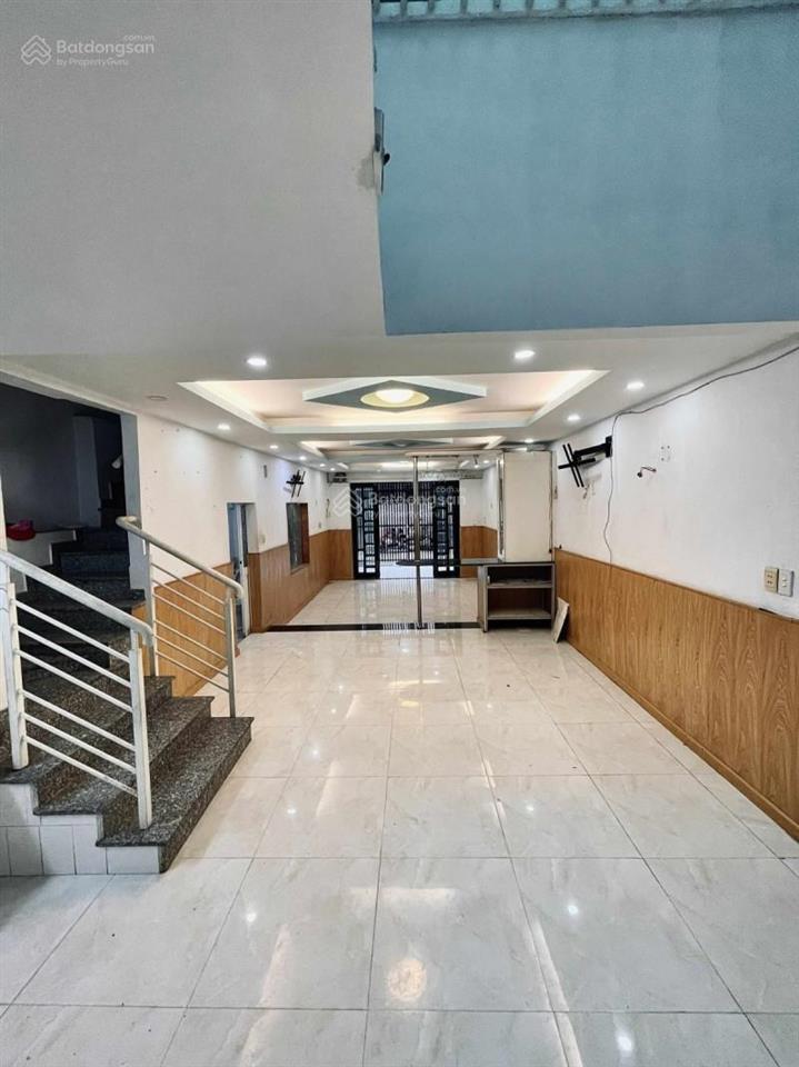 Nhà 3 tầng, 61m², 9,39 tỷ, đường cmt8, tân bình, hxh thông, ngang 3,9m nở hậu 6m