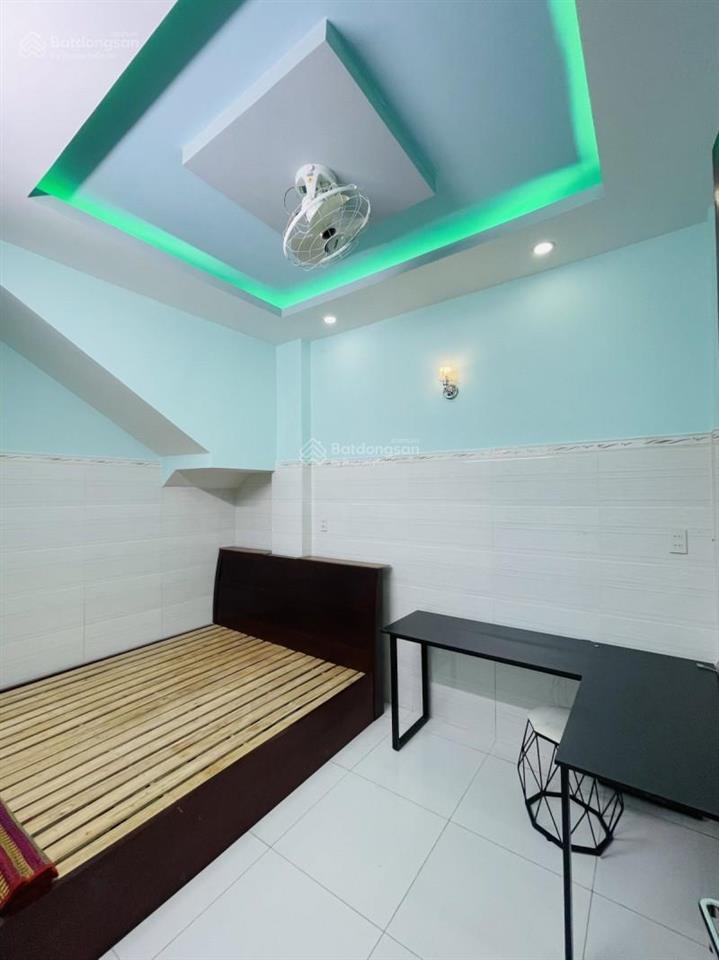 Nhà 4 tầng, 8,600 tr, 4,2m x 14m vuông a4, lạc long quân, tân bình, hẻm 4,5m thông, 7pn