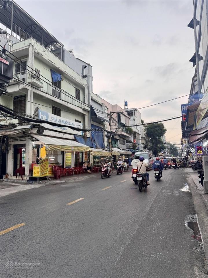 Bán nhà khu b bau cát, hẻm ô tô 6m, 2 căn ra mặt tiền đồng đen, 32m2 vuông a4, 3 tầng, chỉ 6.5 tỷ.