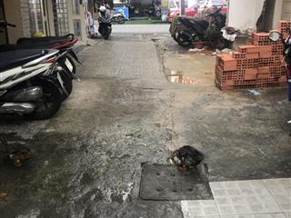 Bán nhà khu bầu cát, hẻm ô tô 6m, 2 căn ra mặt tiền đồng đen, 32m² vuông a4, 3 tầng, chỉ 6.5 tỷ.
