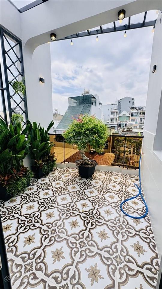 Nhà mới 3 tầng, 45m², 5,65 tỷ, full nội thất, cách mt nguyễn sỹ sách 15m, kề chợ tân trụ