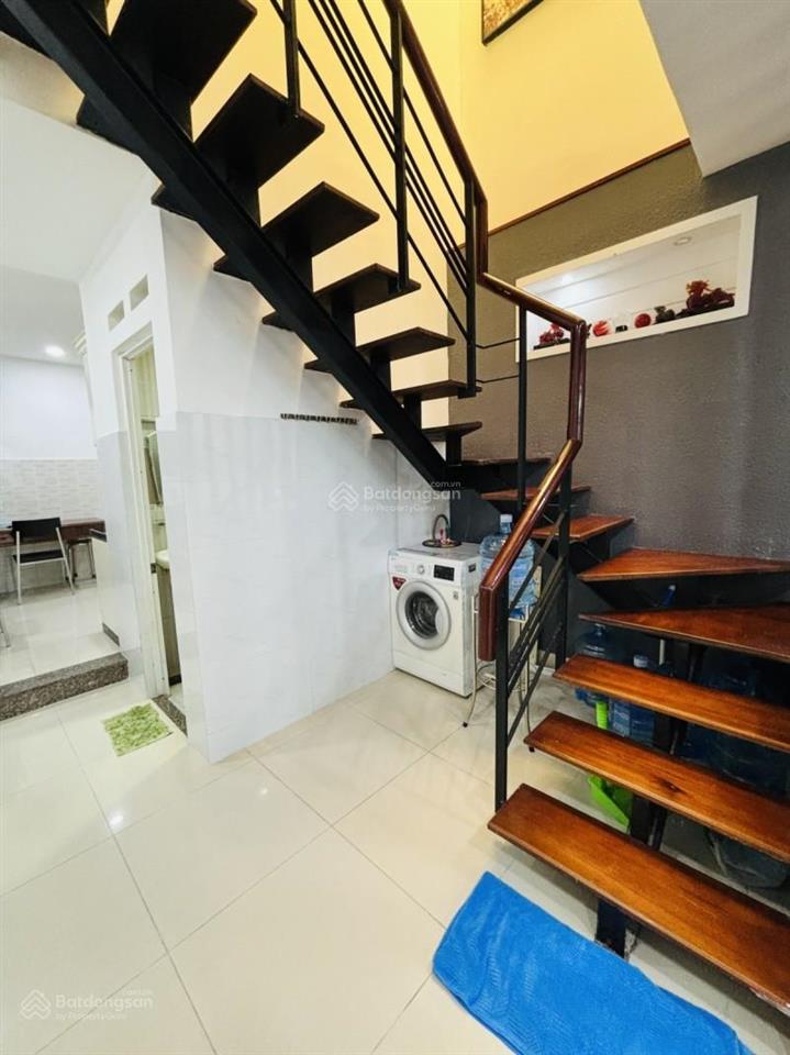 Bán nhà 2 tầng, hẻm xe hơi, 44m2, 6.7 tỷ, sổ a4, ngang 4m, full nội thất, đường ni sư huỳnh liên