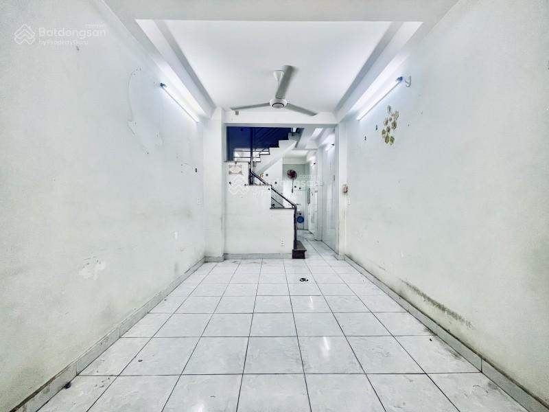 Nhà 5 tầng, 33m2, hẻm xe hơi thông, 6,35 tỷ, đường lạc long quân, trung tâm khu bảy hiền