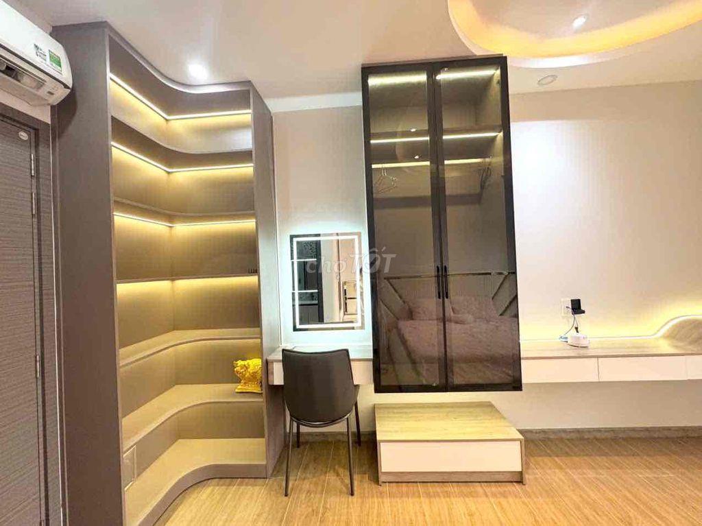 Cho thuê phòng ban công có nội thất