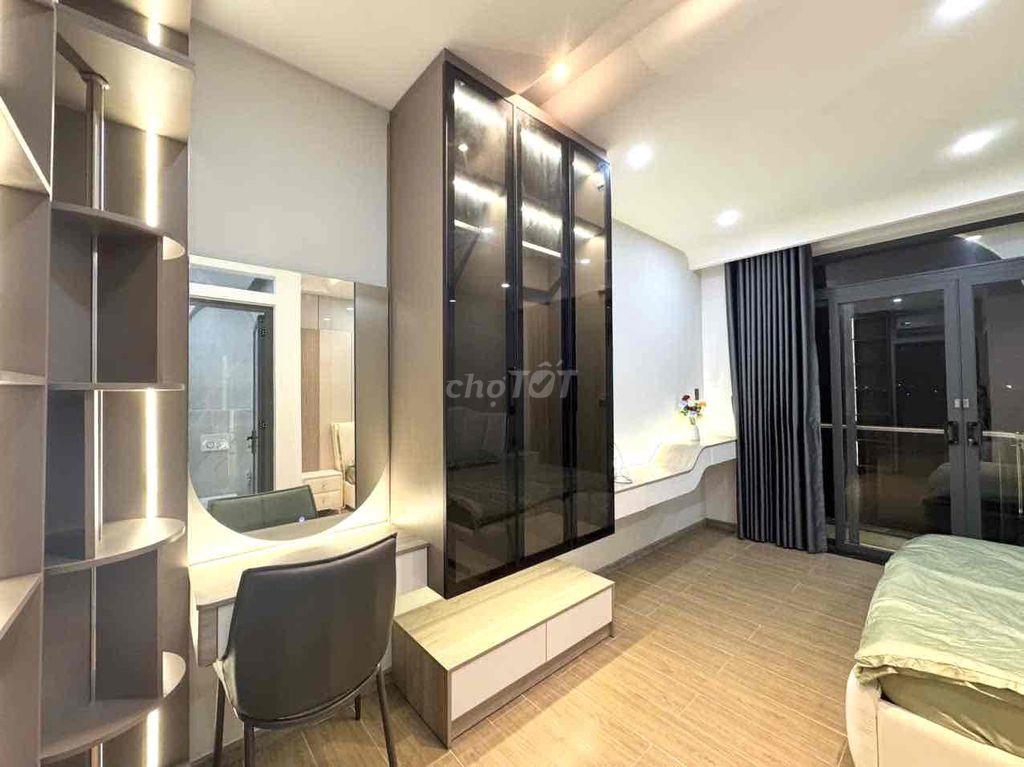 Phòng ban công có nội thất đẹp