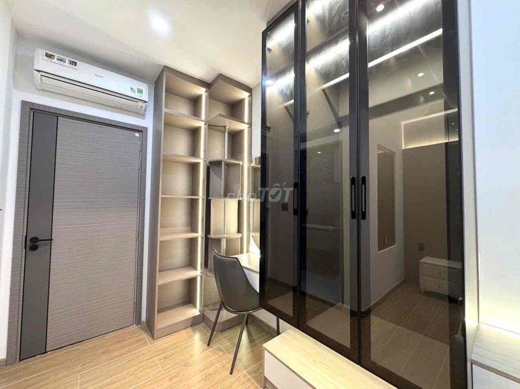Phòng ban công có nội thất đẹp
