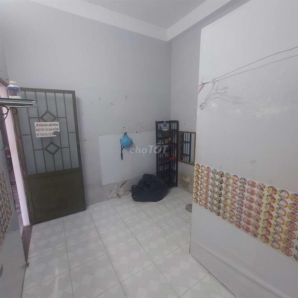 PHÒNG GIÁ RẺ _KHU TÔ HIỆU 