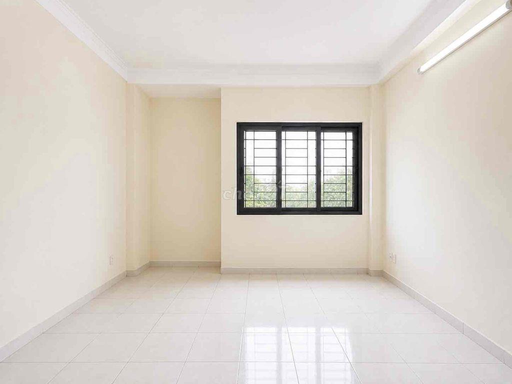 NHÀ MỚI ĐẸP - GẦN TRỤC ĐƯỜNG LỚN PHẠM VĂN ĐỒNG