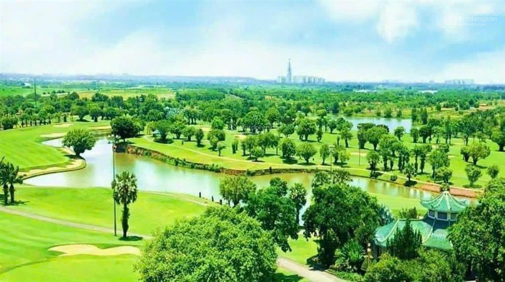 Chính chủ gấp bán nền góc biệt thự 800m2, sổ đỏ trao tay, đất ở đô thị view sân golf 18tr/m2
