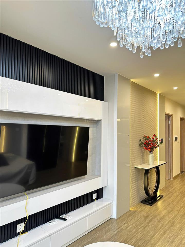 Cho thuê 2 phòng ngủ 2 wc full đồ đẹp view biệt thự sẵn nhà ở ngay