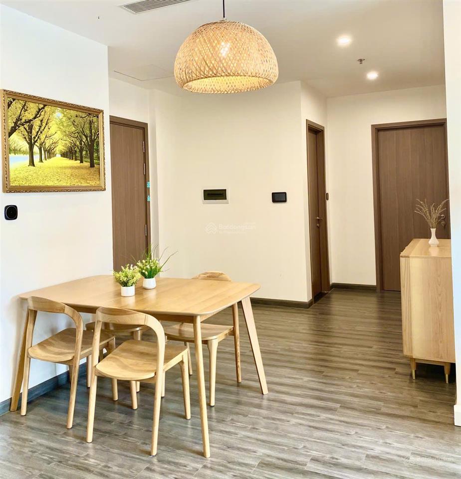 Cho thuê 2 ngủ 2 wc tòa r1.03 full đồ 10 triệu tầng trung giá cạnh tranh đồ đẹp