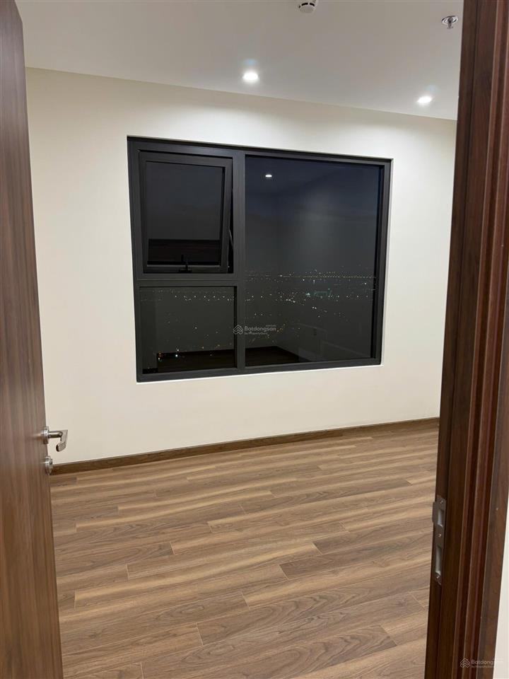 3 ngủ nguyên bản tòa zr1 layout siêu đẹp cho thuê 13.5 triệu/th tại tòa z vinhomes ocean park