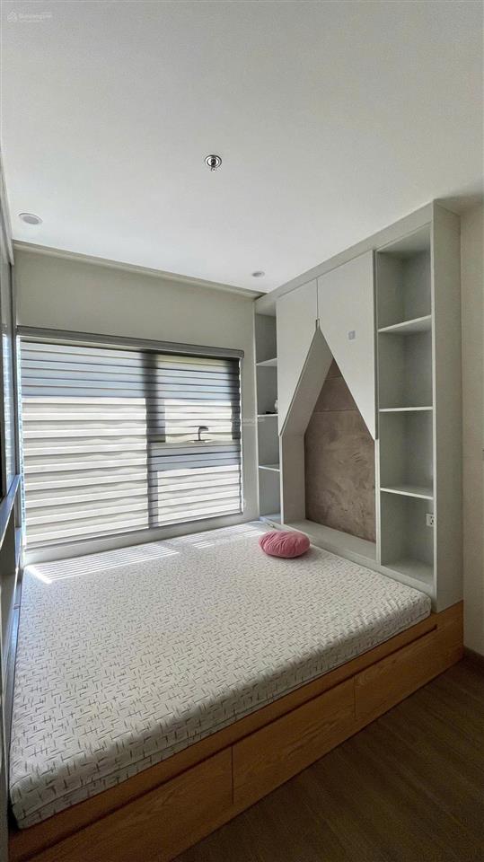 Cho thuê căn hộ 3 phòng ngủ full đồ 12 triệu tòa s2.07 căn góc đẹp