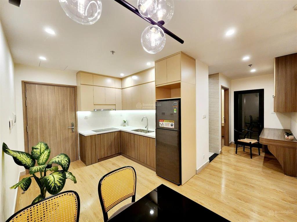 Cho thuê căn 2 ngủ 55m full đồ tòa s2.09 tầng 18 giá 8 triệu, căn siêu đẹp tại vin 1