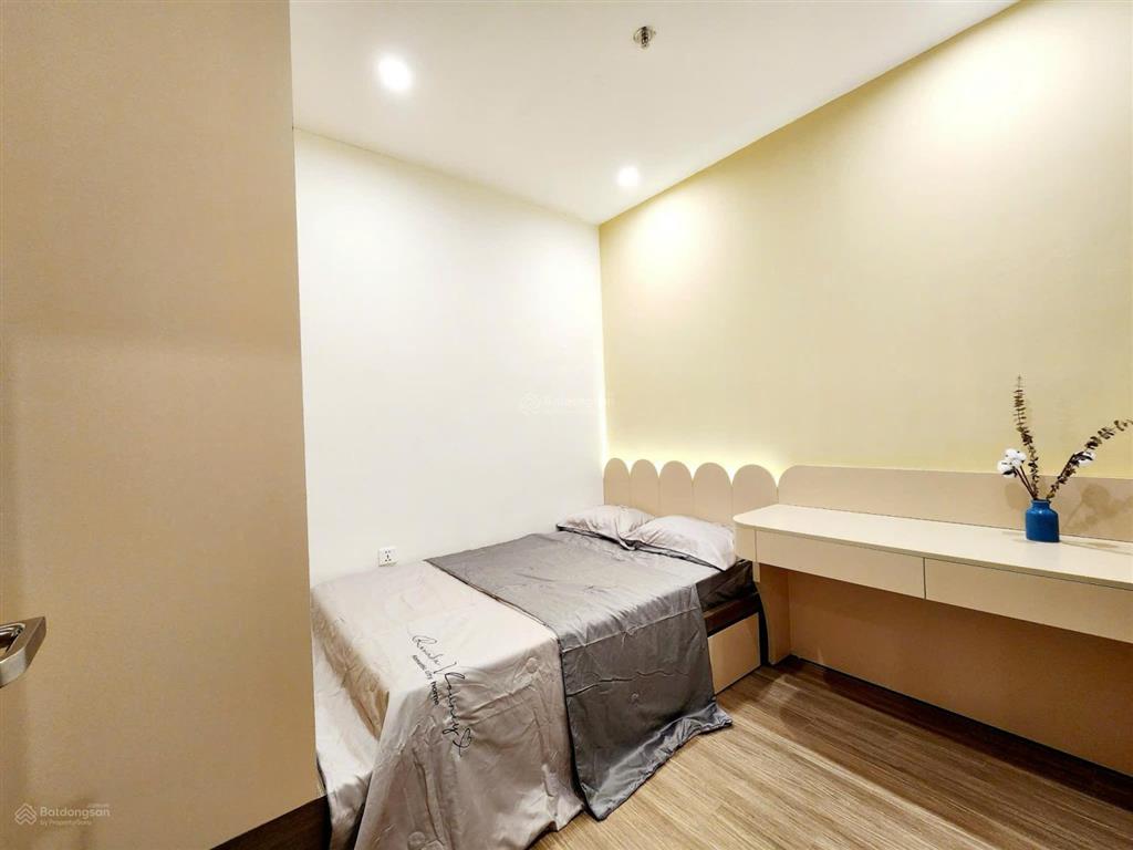 Cho thuê căn 2 ngủ 55m full đồ tòa s2.09 tầng 18 giá 8 triệu, căn siêu đẹp tại vin 1