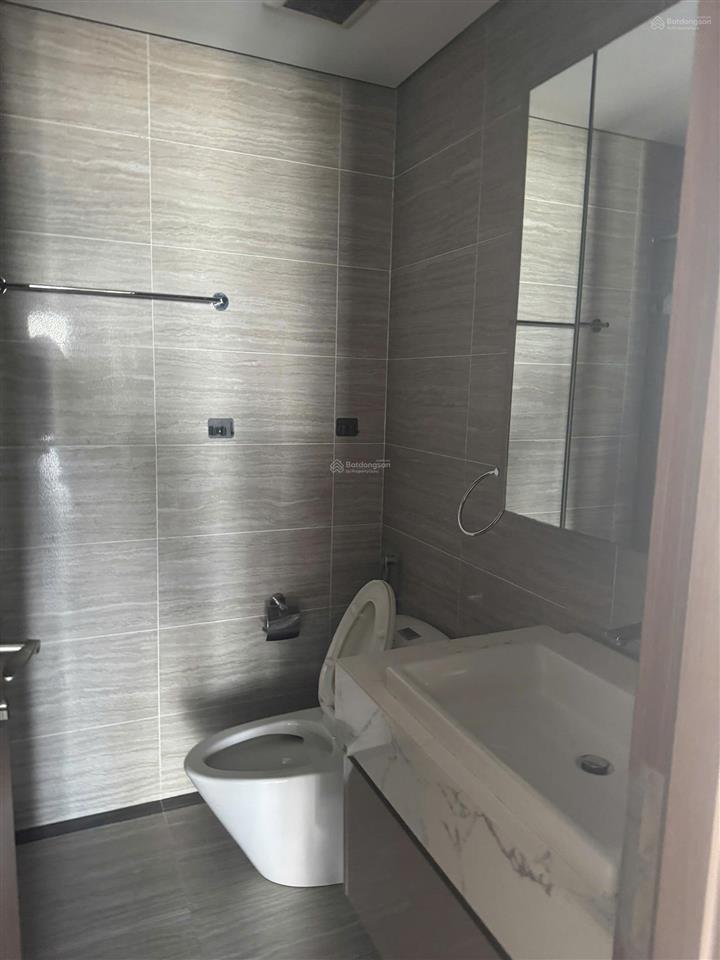 3 ngủ đồ nguyên bản tòa r1.05 diện tích 100m view biển hồ  cho thuê 13 triệu