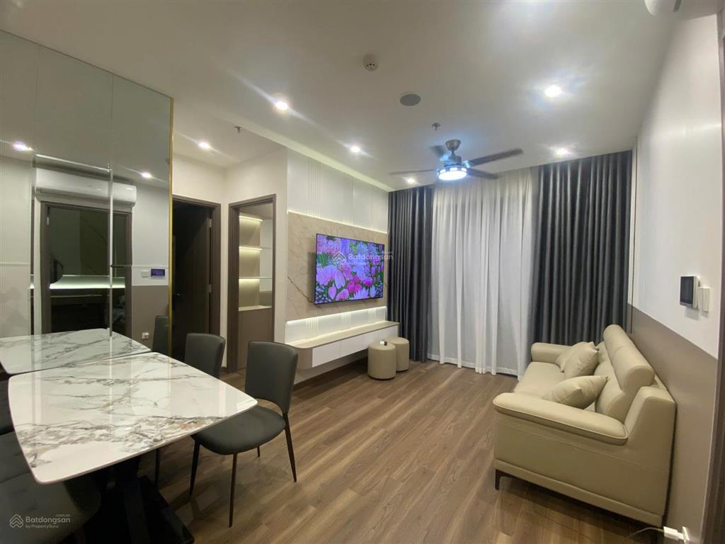 Cho thuê căn 2 ngủ 2wc tòa be1 phân khu beverly mới setup nội thất vào ở được ngay,  0847 633 ***