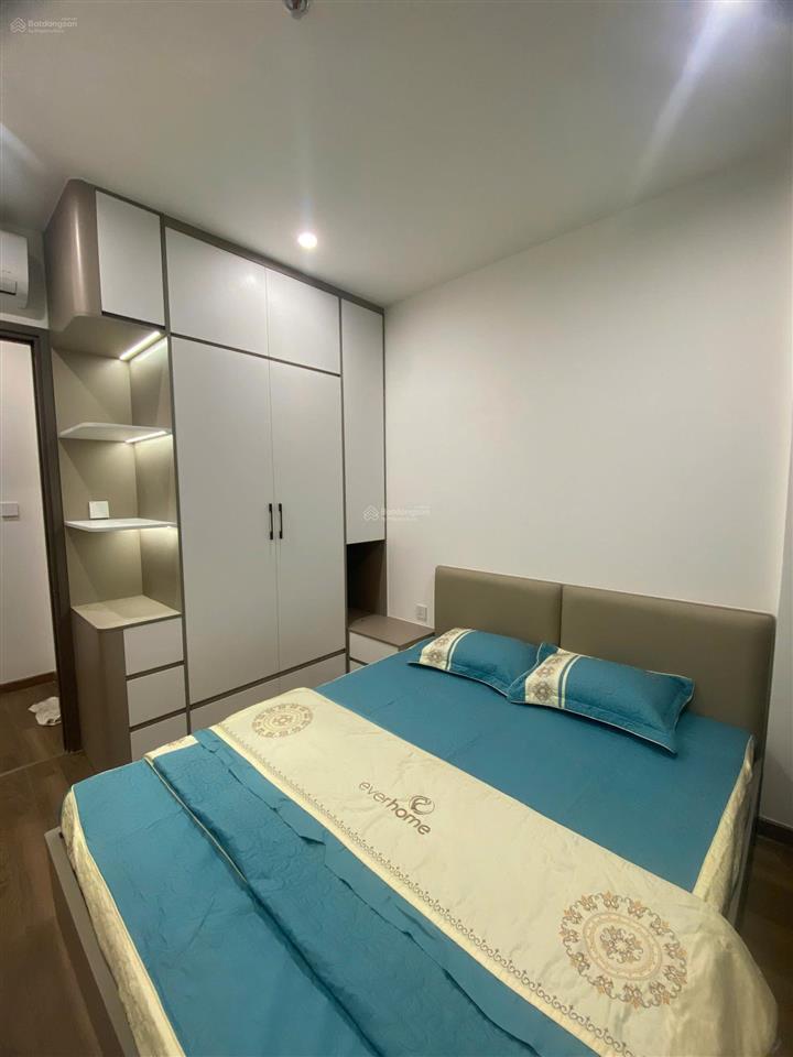 Cho thuê căn 2 ngủ 2wc tòa be1 phân khu beverly mới setup nội thất vào ở được ngay,  0847 633 ***