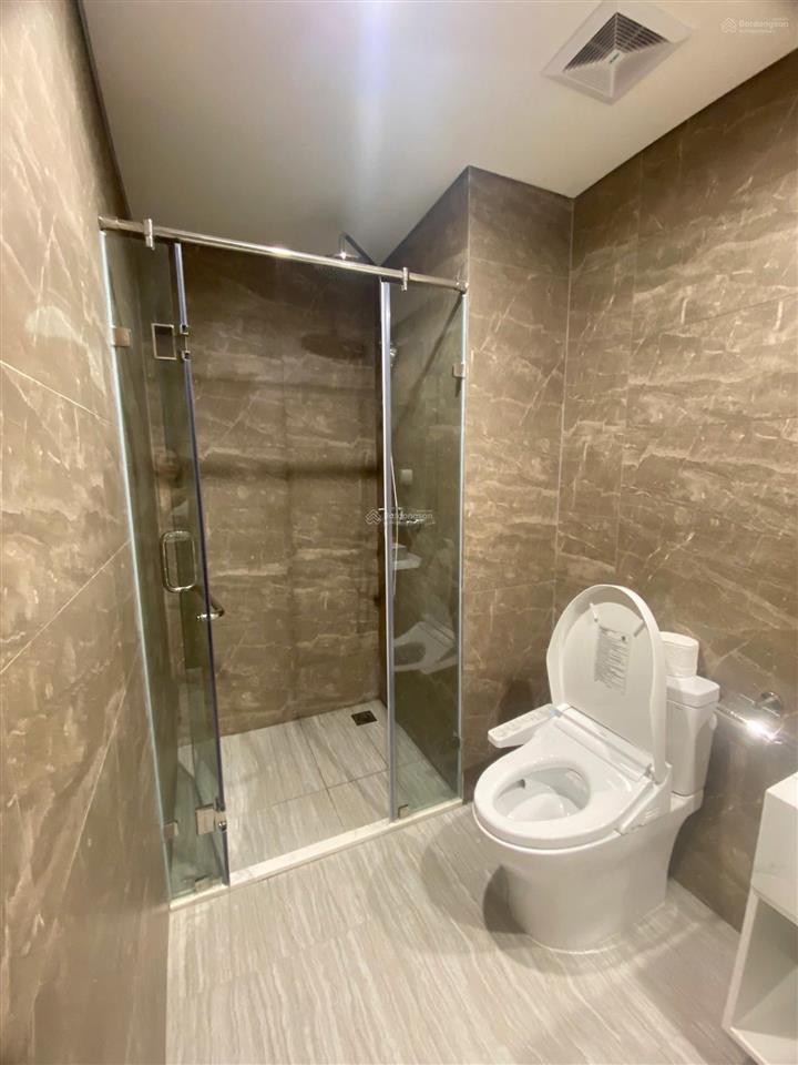 Cho thuê căn 2 ngủ 2wc tòa be1 phân khu beverly mới setup nội thất vào ở được ngay,  0847 633 ***