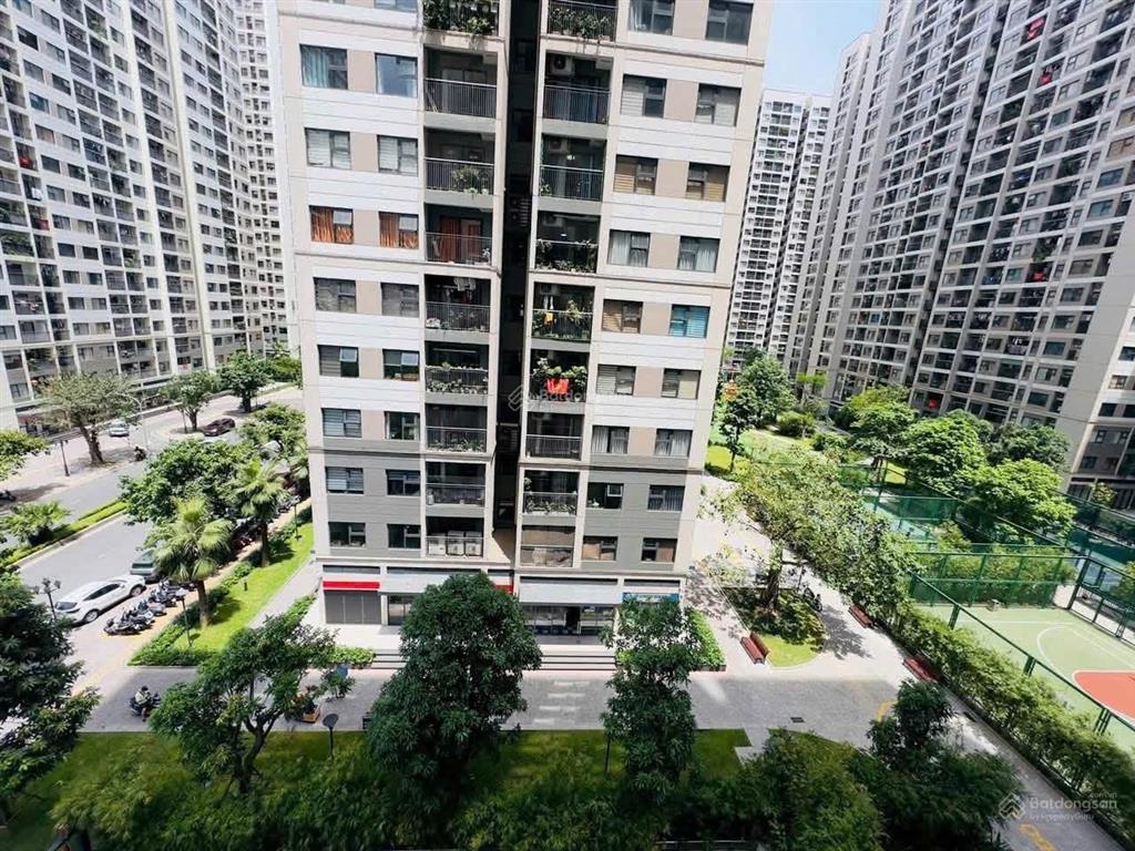 Cho thuê 2 ngủ 1 wc tòa s2.07 full sàn gỗ, full đồ, giá 8 triệu tại vhop