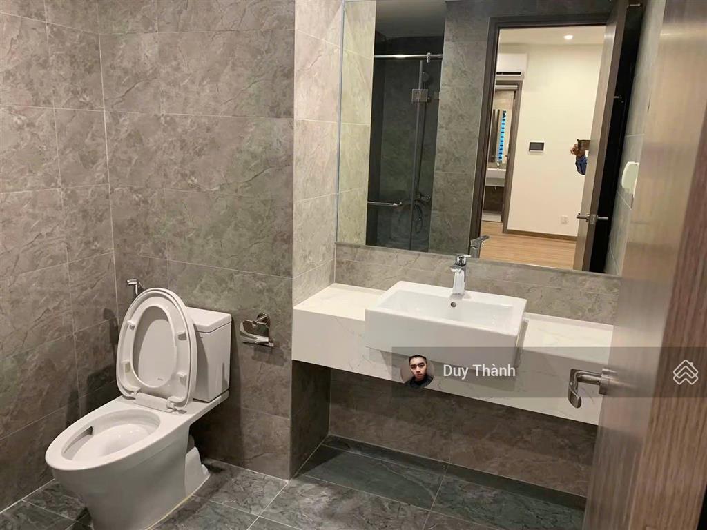 Sẵn nhà vào ngay 2 phòng ngủ 2wc đồ nguyên bản có rèm nóng lạnh tòa be1  0847 633 ***