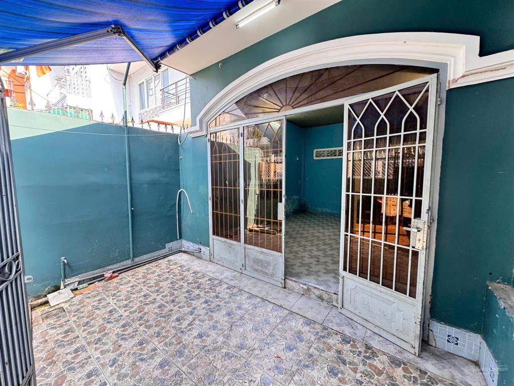 Bán nhà cấp 4 đường 16, hiệp bình chánh gần gigamall giá 5,5 tỷ (67m2)  0938 677 *** xem nhà