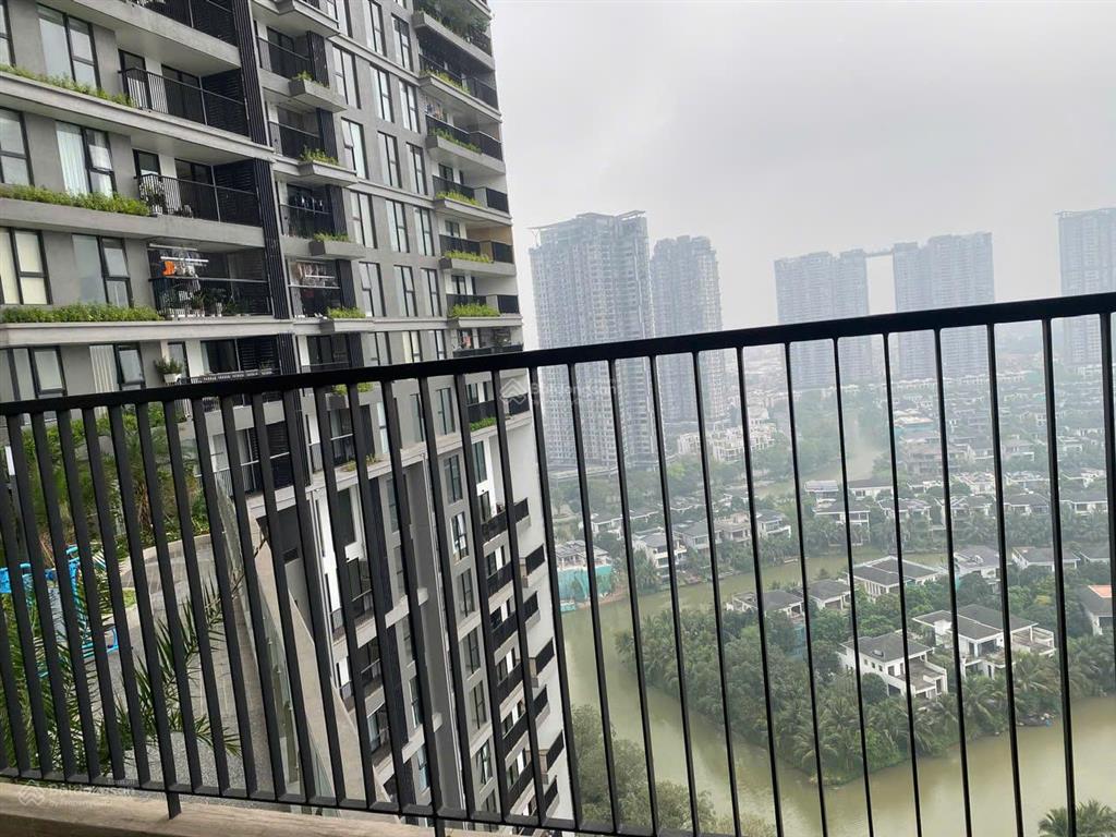 3pn2vs sf2 sky forest ecopark  ban công sân vườn 10.4m view trọn biệt thự đảo  full nội thất