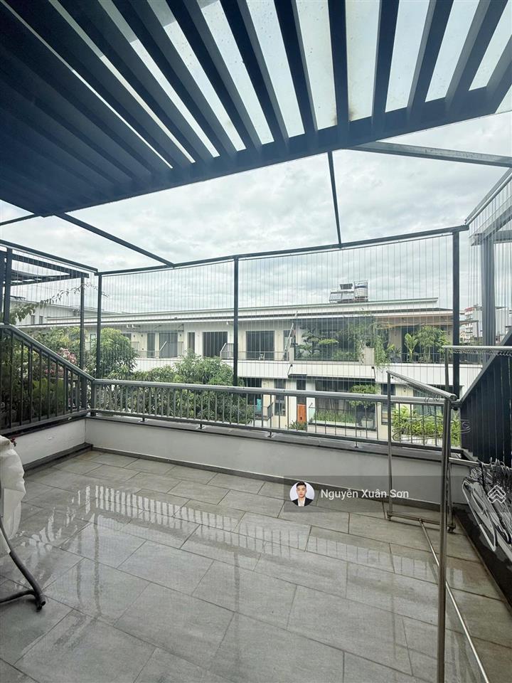 Giá tốt! cho thuê liền kề thủy trúc ecopark 4 tầng full đồ đẹp hướng đông 18tr
