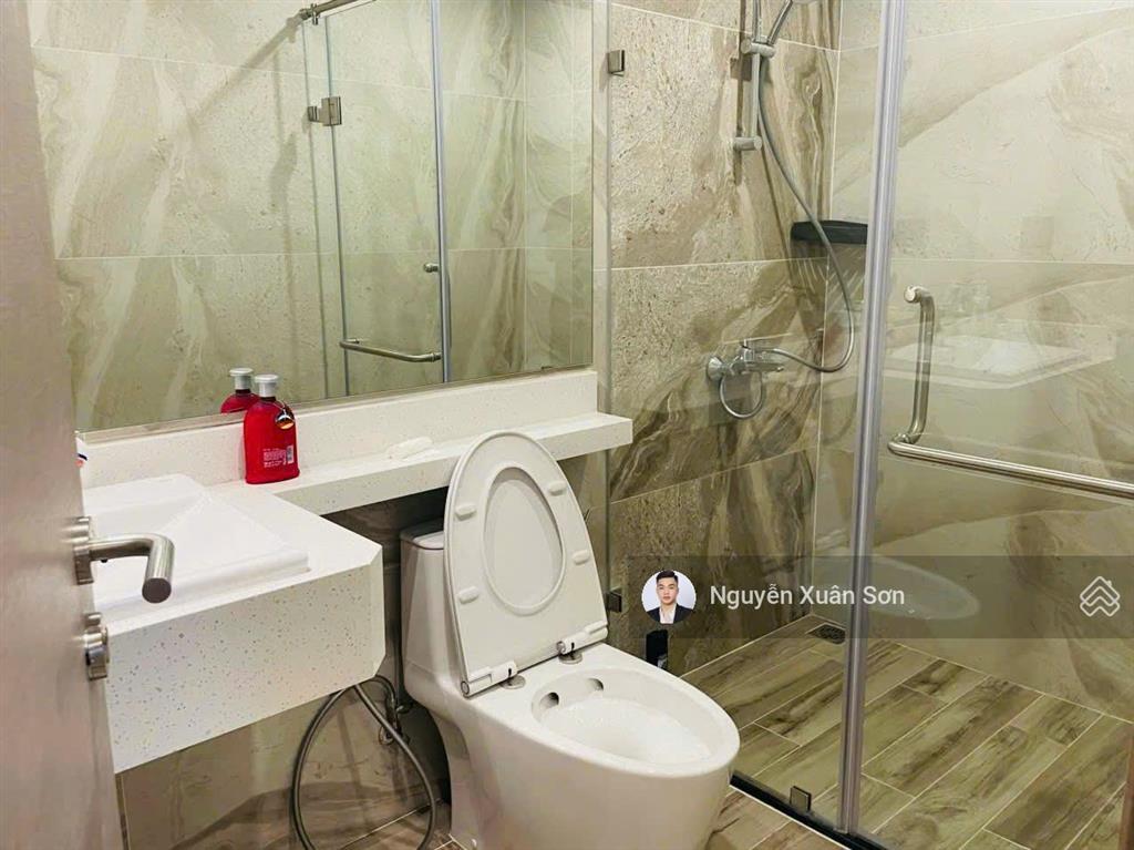 Cho thuê 2n2vs sky forest 63.4m2 tầng cao, full đồ xịn view biệt thự đảo giá 12tr